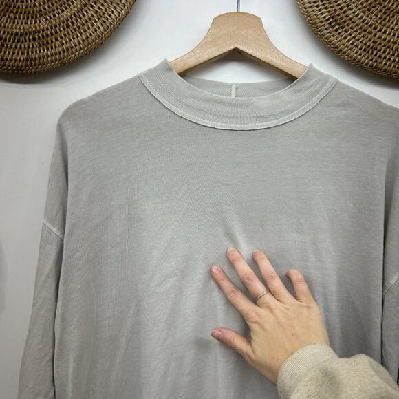 Free People Light Gray Mock Neck Lightweight Oversized Long Sleeve Tunic Top XS - Picture 5 of 5